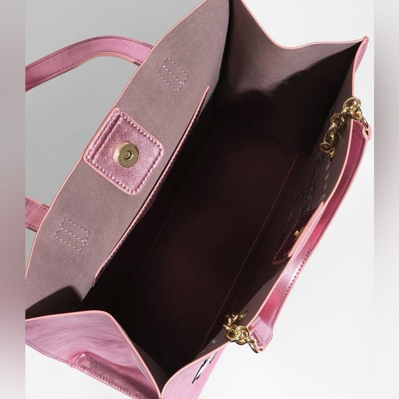 Danielle Nicole Disney’s Beauty and the Beast “Be our Guest” tote purse - Picture 3 of 11